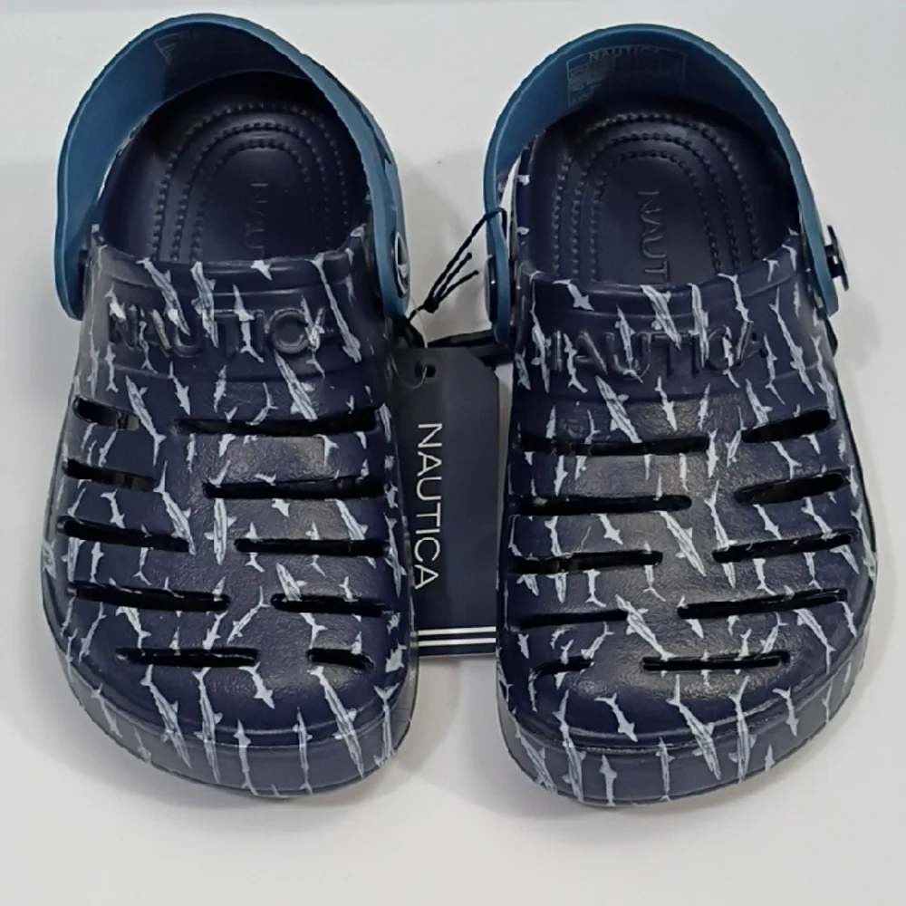 NAUTICA KIDS NAVY AND WHITE SHARK-PRINT WATER CLOGS SIZE 10 NWT